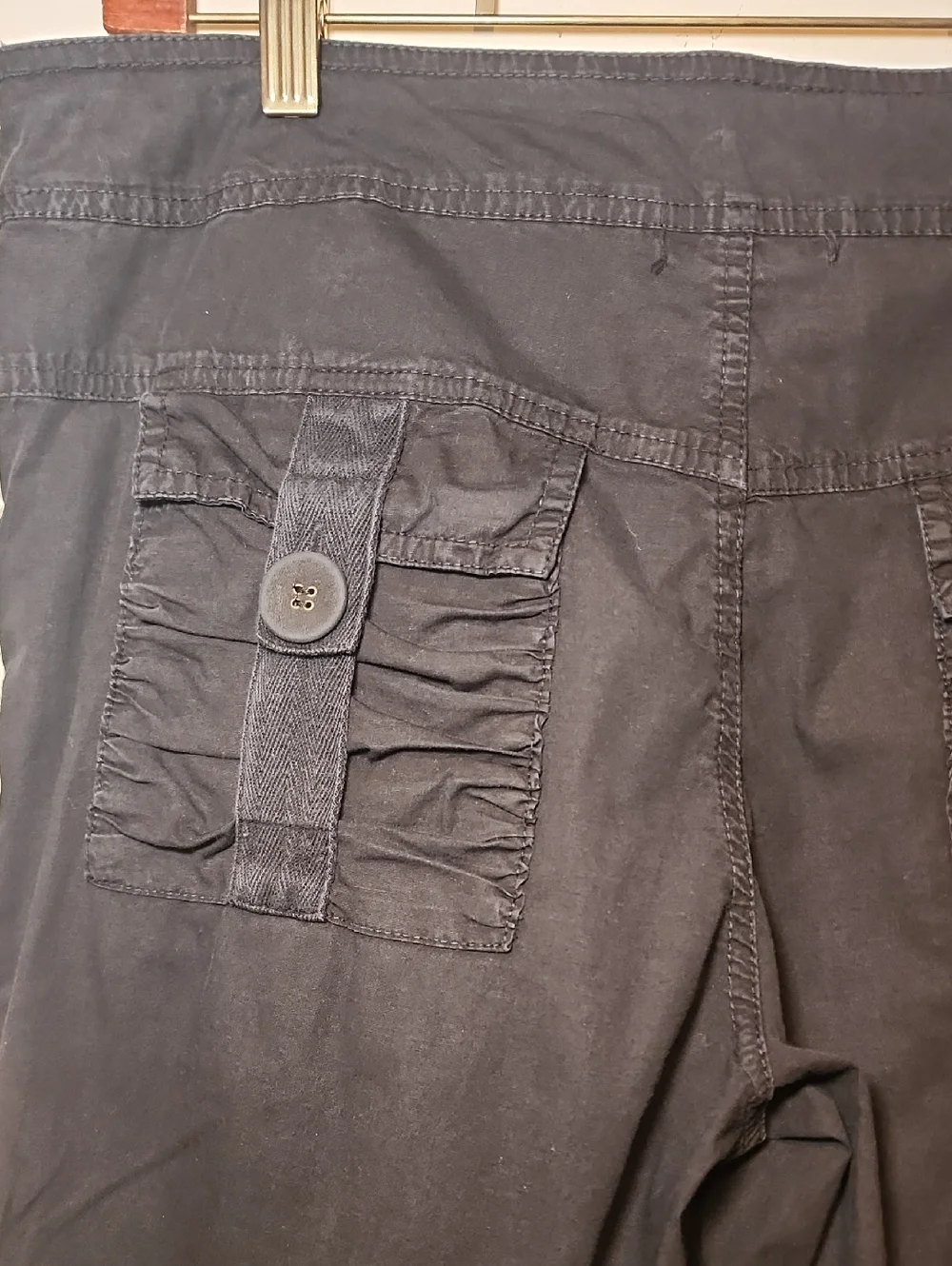 Wearables Black Cargo Drawstring Capri Pants, Sz. S - Picture 10 of 12